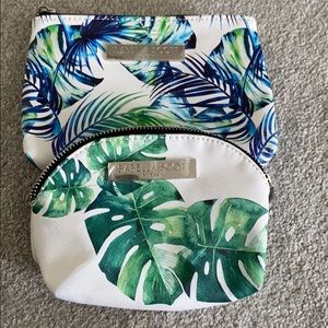 Set of 2 make-up bags